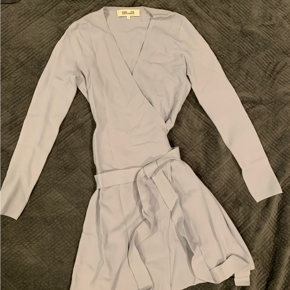 Diane Von Furstenberg wrap dress. Size Small.